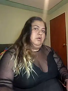 Snapshot of curvy_diva_ chatting on February 26, 2:43 am curvy diva online show from February 26, 2:43 am