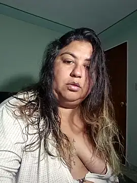 Snapshot of curvy_diva_ chatting on March 9, 11:20 pm curvy diva online show from March 9, 11:20 pm