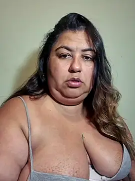 Snapshot of curvy_diva_ chatting on March 15, 2:50 am curvy diva online show from March 15, 2:50 am