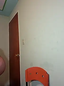 Snapshot of curvy_diva_ chatting on March 27, 9:53 am curvy diva online show from March 27, 9:53 am