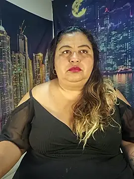 curvy diva  online show from April 27, 10:13 am