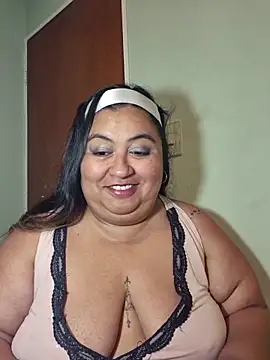 curvy diva  online show from May 2, 11:59 am