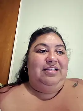 curvy diva  online show from May 4, 11:45 pm