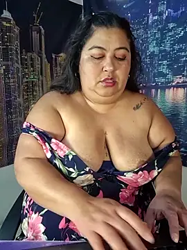 curvy diva  online show from May 16, 10:36 am