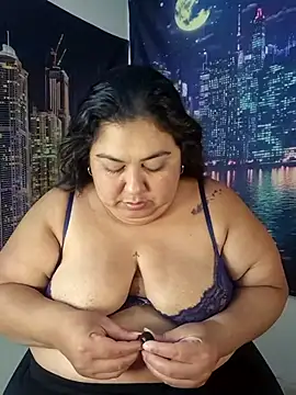 curvy diva  online show from May 18, 9:37 am
