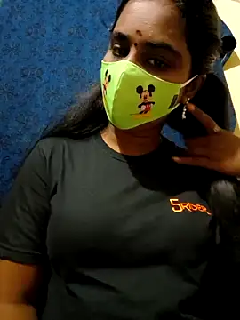 mini-queen online show from October 3, 4:26 pm