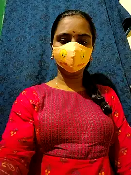 mini-queen online show from October 4, 7:34 pm