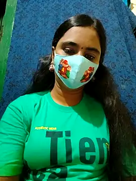 mini-queen online show from October 14, 4:30 pm