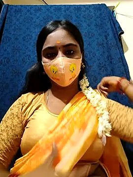 mini-queen online show from November 14, 3:33 pm