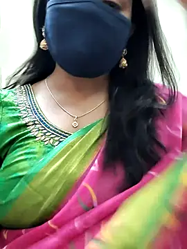 Snapshot of saritha29 chatting on December 23, 8:12 am saritha29 online show from December 23, 8:12 am