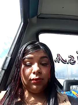 snow belle online show from October 8, 7:33 pm