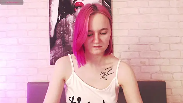 Ericha Stone online show from September 19, 2:35 am