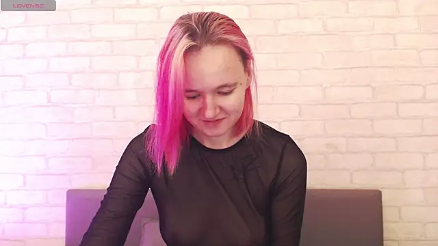 Ericha Stone online show from October 31, 1:28 am