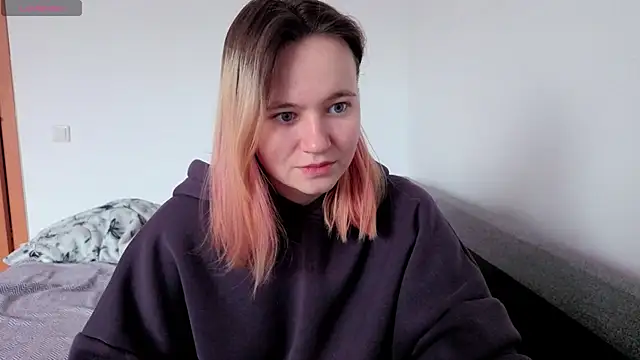 Snapshot of Ericha_Stone chatting on May 8, 3:12 am Ericha Stone online show from May 8, 3:12 am