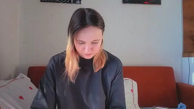 Ericha Stone online show from July 19, 1:26 pm