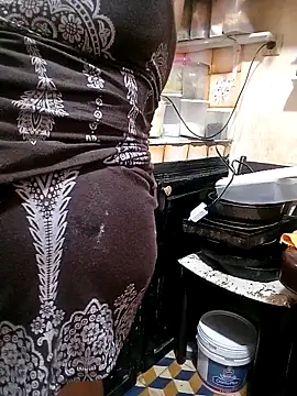 Snapshot of Mayamimi chatting on October 14, 11:55 am Mayamimi online show from October 14, 11:55 am