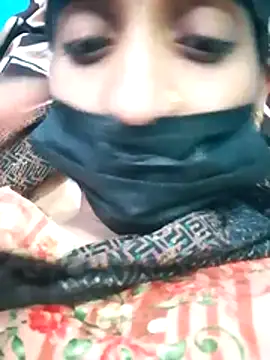 Pahadi couple online show from October 16, 4:41 pm