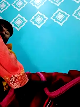 Pahadi couple online show from December 17, 7:58 am