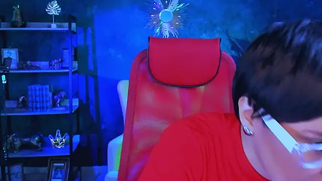 LauraDavidsons online show from February 16, 4:47 pm