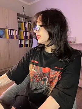 YourLittleDevil online show from November 10, 1:32 pm