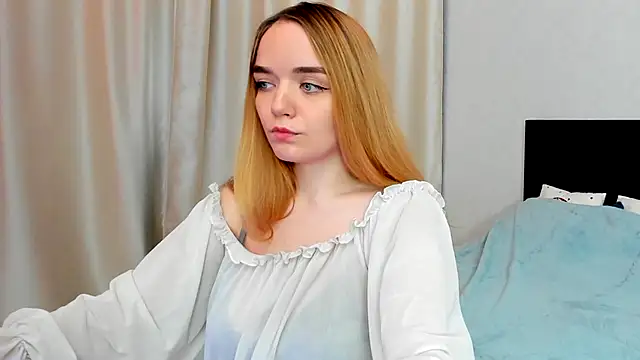 JanetShy online show from September 24, 12:19 pm