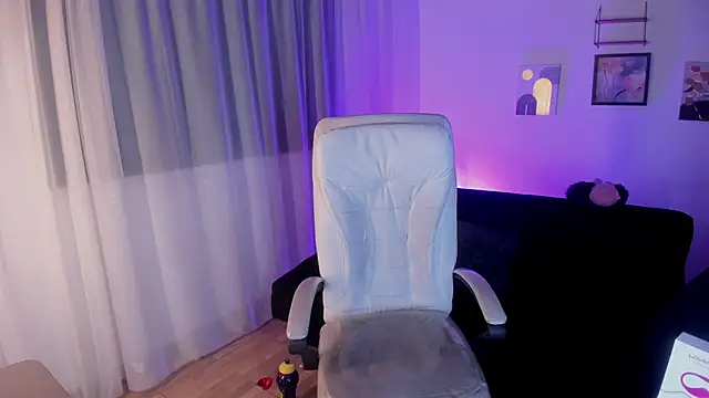 Snapshot of Angeel_of_lust chatting on October 9, 4:32 am Angeel of lust online show from October 9, 4:32 am