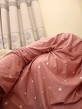 midnightmuse-03 online show from November 30, 5:28 pm