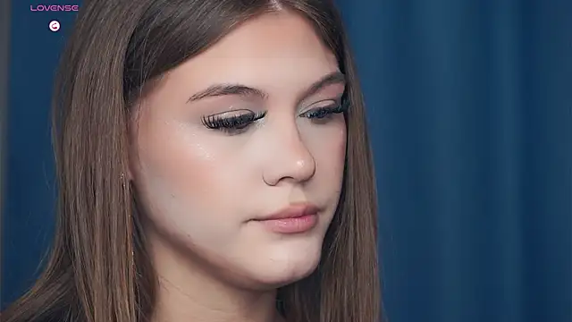 LilyHeupel online show from September 29, 6:40 am