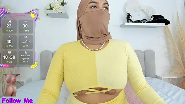 Snapshot of Kadira_ chatting on October 13, 11:54 am Kadira online show from October 13, 11:54 am