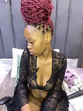 SexyPetitex25 online show from June 3, 8:03 pm