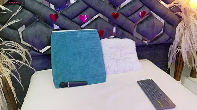 Madison 03 online show from September 25, 5:44 am