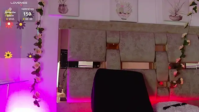 Madison 03 online show from October 15, 5:07 am