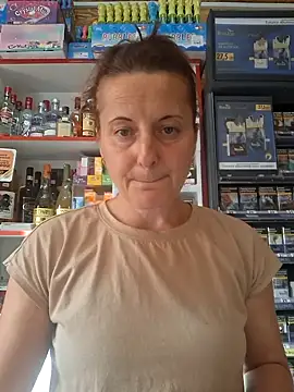 Snapshot of Fluturas2 chatting on September 21, 2:08 pm Fluturas2 online show from September 21, 2:08 pm