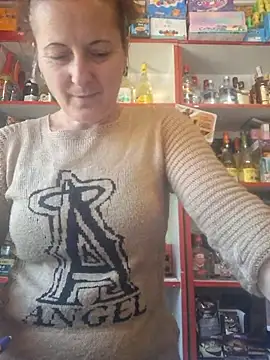 Snapshot of Fluturas2 chatting on September 23, 9:45 am Fluturas2 online show from September 23, 9:45 am