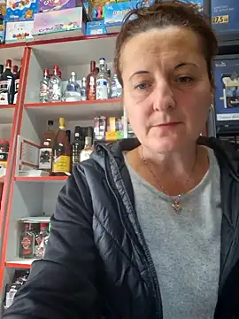 Snapshot of Fluturas2 chatting on October 2, 12:12 pm Fluturas2 online show from October 2, 12:12 pm