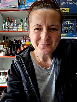 Snapshot of Fluturas2 chatting on October 27, 1:04 pm Fluturas2 online show from October 27, 1:04 pm