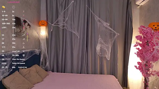 pinky p1e online show from October 28, 9:39 pm