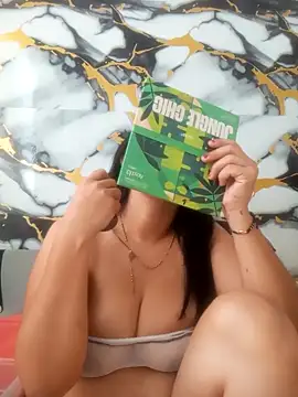 Alisson Morgann online show from November 30, 1:04 pm