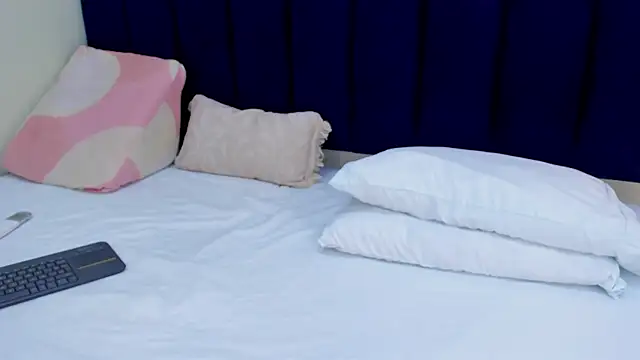 Snapshot of sophieturner_mg chatting on March 28, 7:13 pm sophieturner mg online show from March 28, 7:13 pm