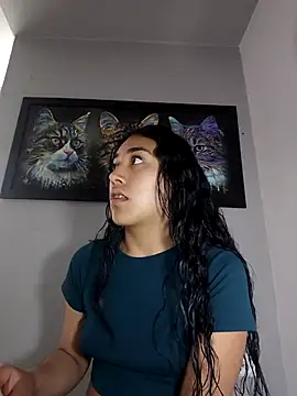 Snapshot of AmberGold- chatting on October 4, 10:19 pm AmberGold- online show from October 4, 10:19 pm