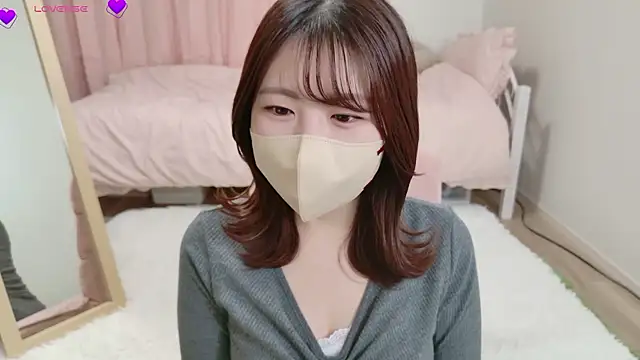 Snapshot of Haru_chiii chatting on February 22, 5:08 am Haru chiii online show from February 22, 5:08 am