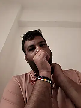 vinay smalldick online show from April 22, 1:19 am