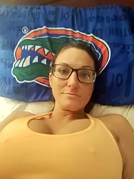 Snapshot of PrincessP8989 chatting on April 8, 2:44 am PrincessP8989 online show from April 8, 2:44 am