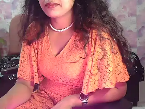 Snapshot of shaalu_sharma chatting on September 18, 6:15 am shaalu sharma online show from September 18, 6:15 am