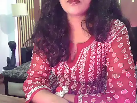 Snapshot of shaalu_sharma chatting on October 15, 9:42 am shaalu sharma online show from October 15, 9:42 am