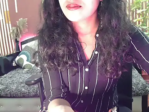 Snapshot of shaalu_sharma chatting on October 21, 5:52 am shaalu sharma online show from October 21, 5:52 am