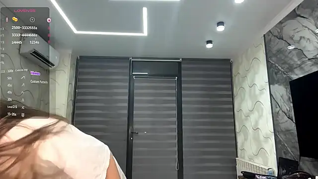 CharlynDini online show from November 1, 3:14 pm