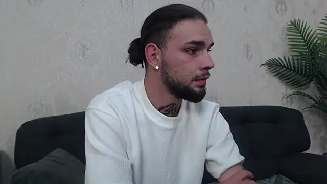 Snapshot of DanyelCarter chatting on September 29, 6:57 pm DanyelCarter online show from September 29, 6:57 pm