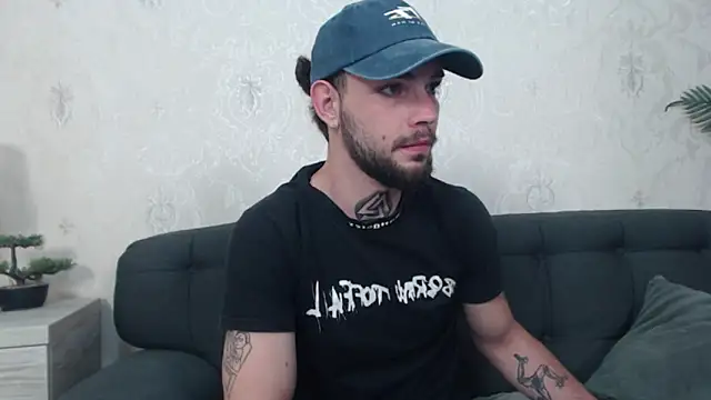 Snapshot of DanyelCarter chatting on October 4, 7:01 pm DanyelCarter online show from October 4, 7:01 pm