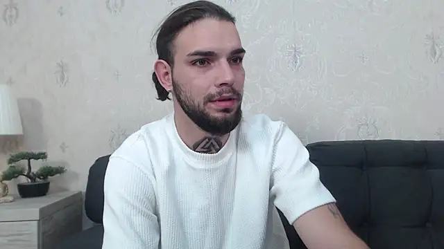 Snapshot of DanyelCarter chatting on October 9, 6:39 pm DanyelCarter online show from October 9, 6:39 pm